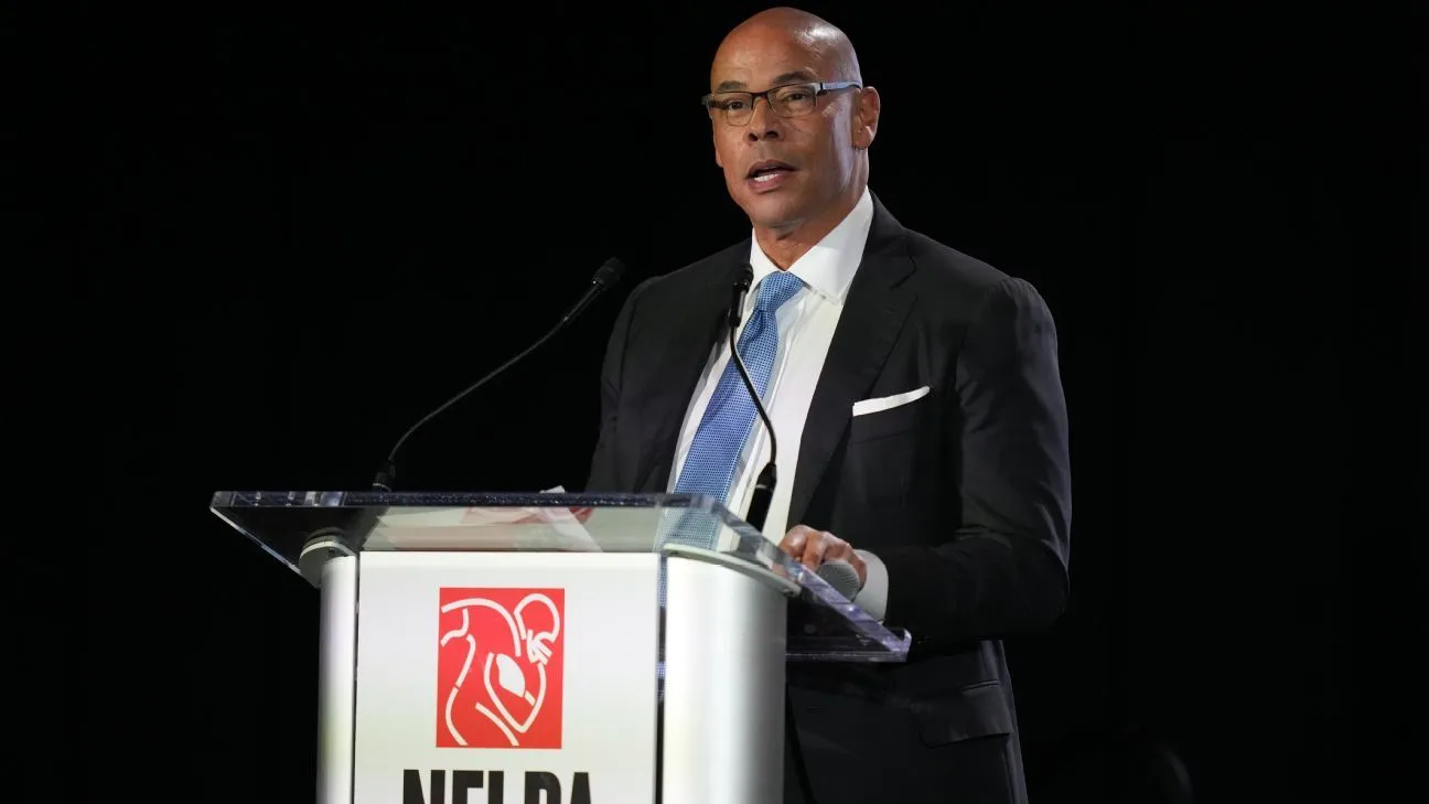 Howell mengundurkan diri sebagai direktur eksekutif NFLPA