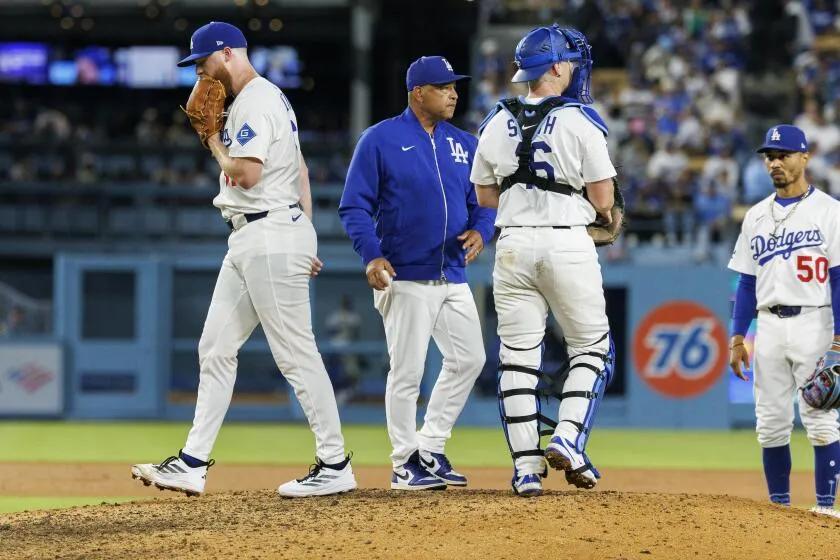 Pergantian pemain bisbol kembali menenggelamkan Dodgers yang merosot dalam kekalahan dari Twins