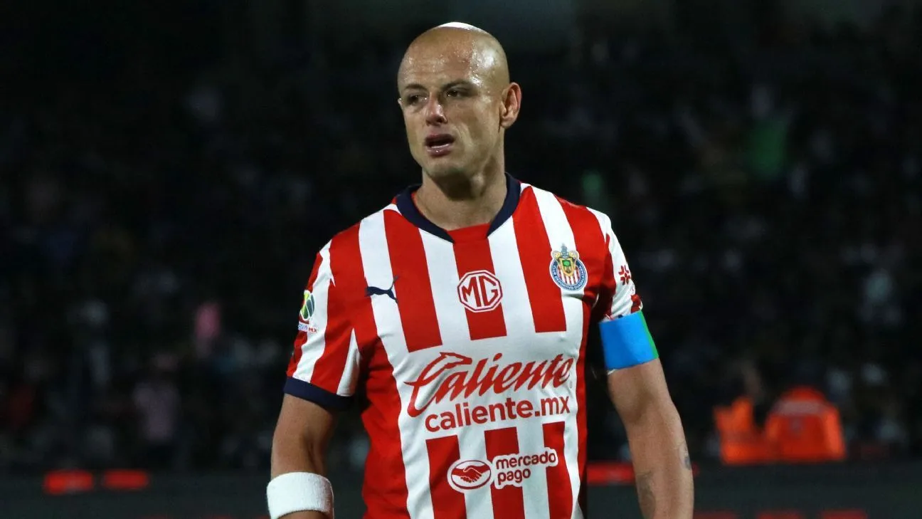 Chicharito didenda di tengah reaksi atas pernyataan seksis